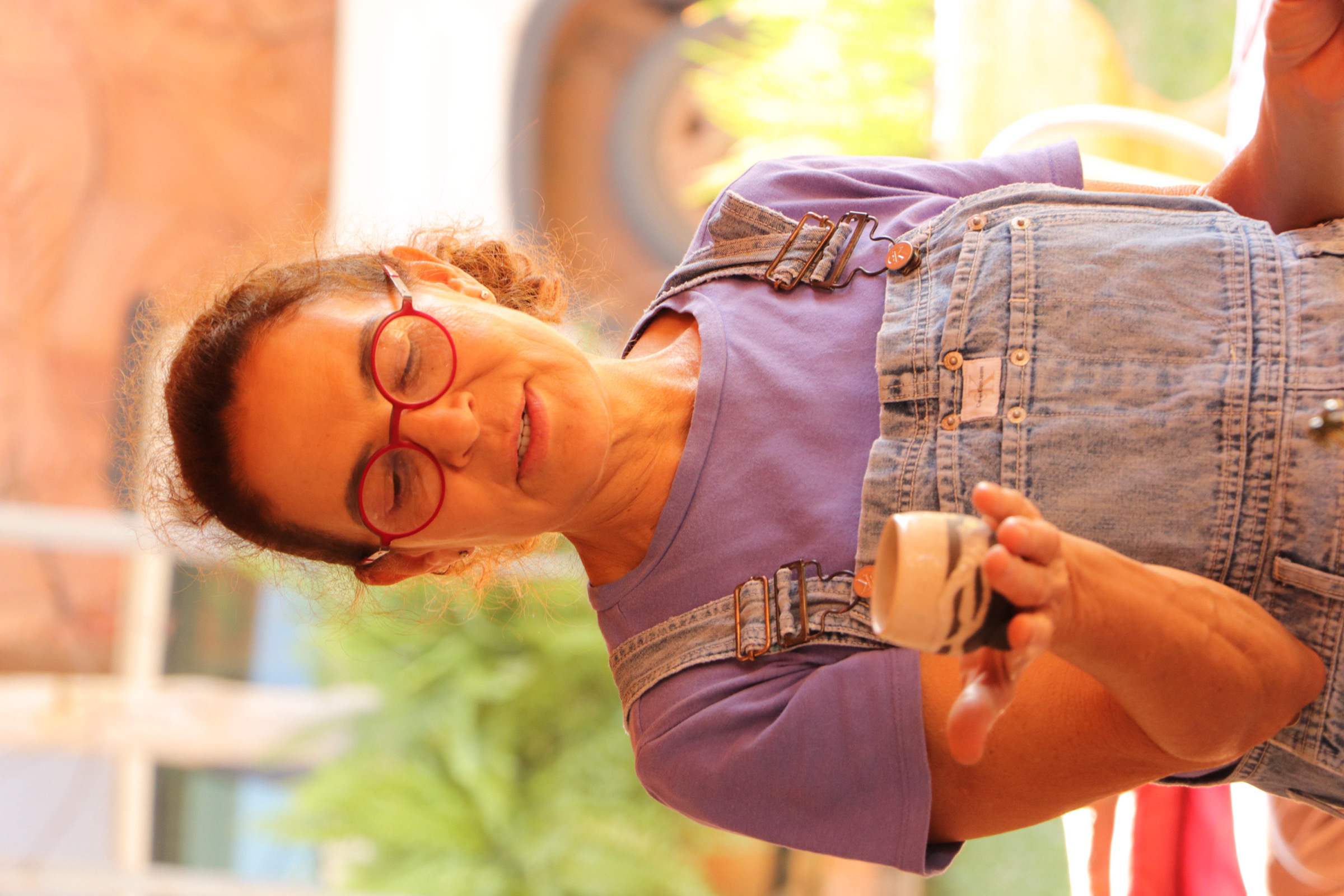 CAFÉ COM ARTE NA ITA CERAMISTA – CRIATIVIDADE E SABORES EM CÁCERES